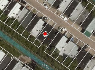 929 Carver St, Philadelphia, PA 19124