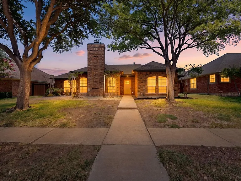 3933 Alto Ave — Photo 1