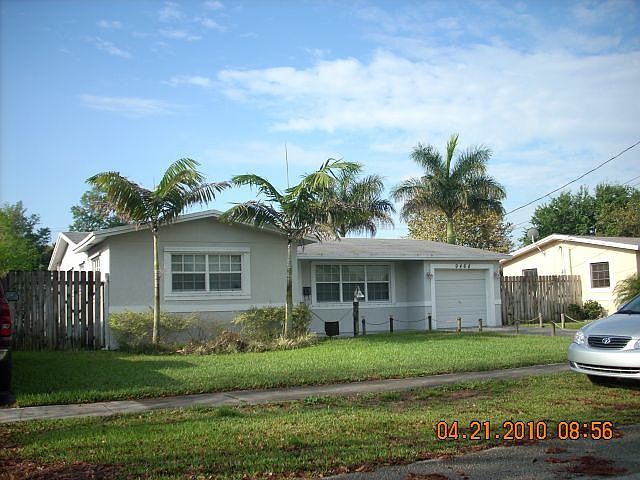 2nd image of 9468 SW 51st Pl