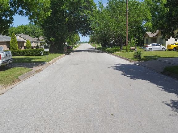 5th image of 7729 Longfield Dr
