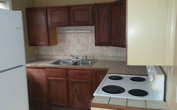 2nd image of 5218 Cypress Ave