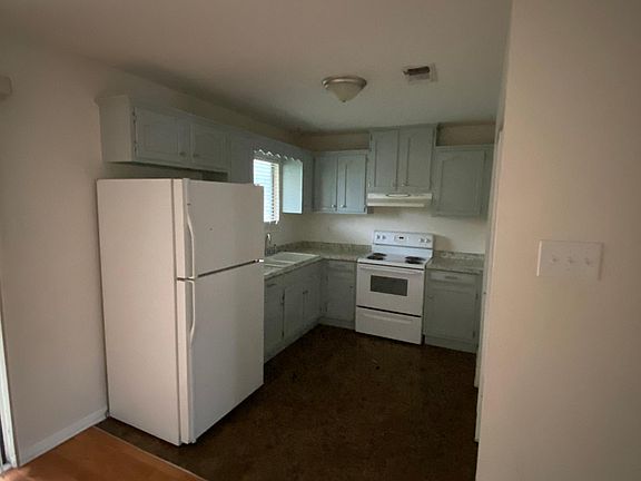 3rd image of 305 Calle Amistosa