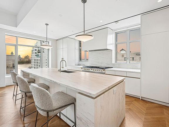 4th image of 1228 Madison Ave #11