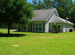 26720 Persimmon Rd, Denham Springs, LA 70726