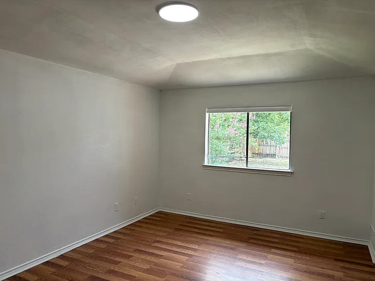 3900 San Mateo Dr — Photo 12