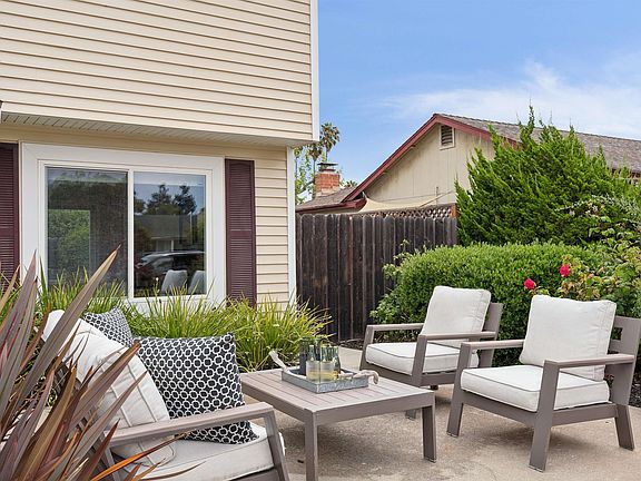 3rd image of 37842 Dahlia Dr