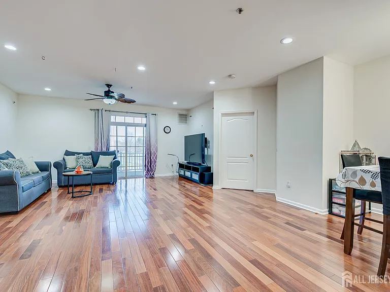 2822 Edward Stec Blvd — Photo 4