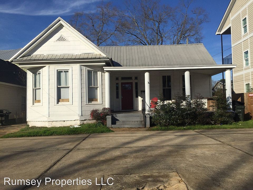 2nd image of 1600 8th St
