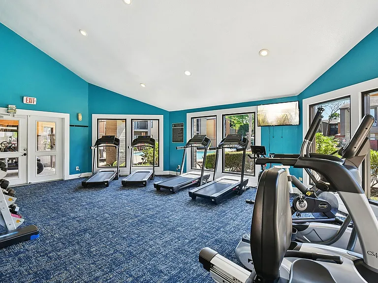 39-web-or-mls-Briar Forest Dr-1303-906