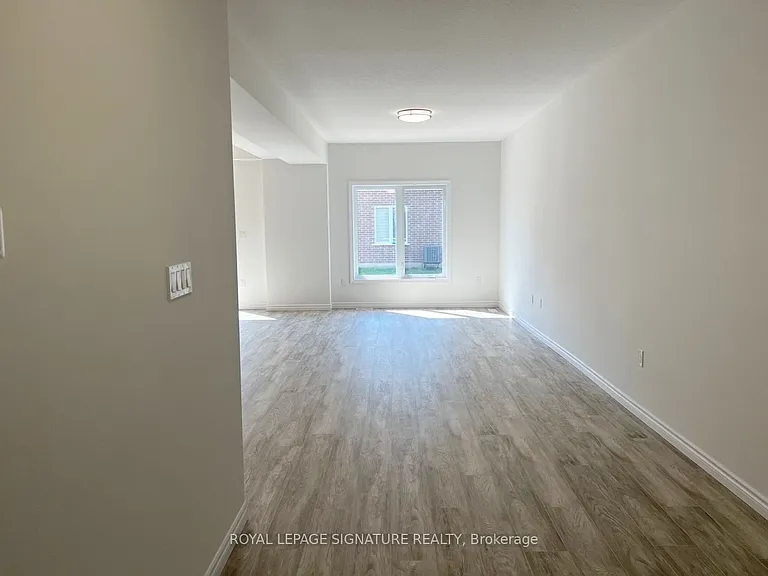 3128 Turner Cres — Photo 5