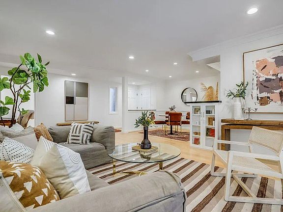 3rd image of 4 Chenault St #4