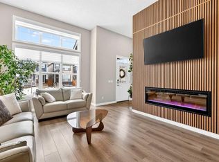 287 N Masters Row SE, Calgary, AB T3M2T7