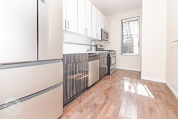 1st image of 377 Montgomery St #F56