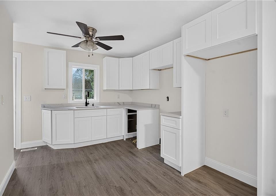 1st image of 68 Uncas St