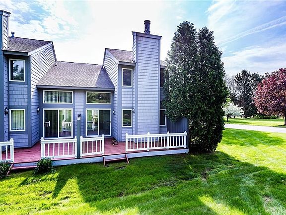 4th image of 500 Summerhaven Dr N