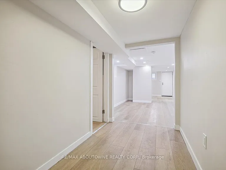 112 Claremont St #BASEMENT — Photo 21