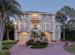 977 Point Seaside Dr, Crystal Beach, FL 34681