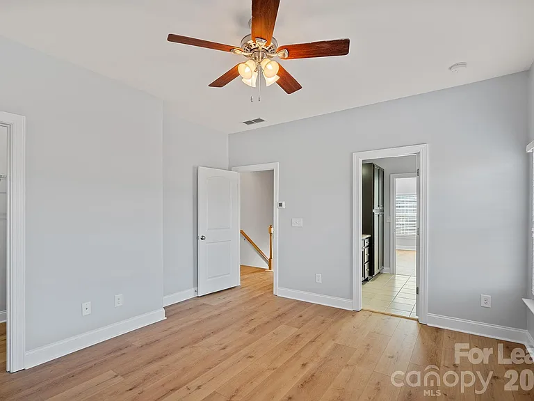 2503 Gallery Dr — Photo 20