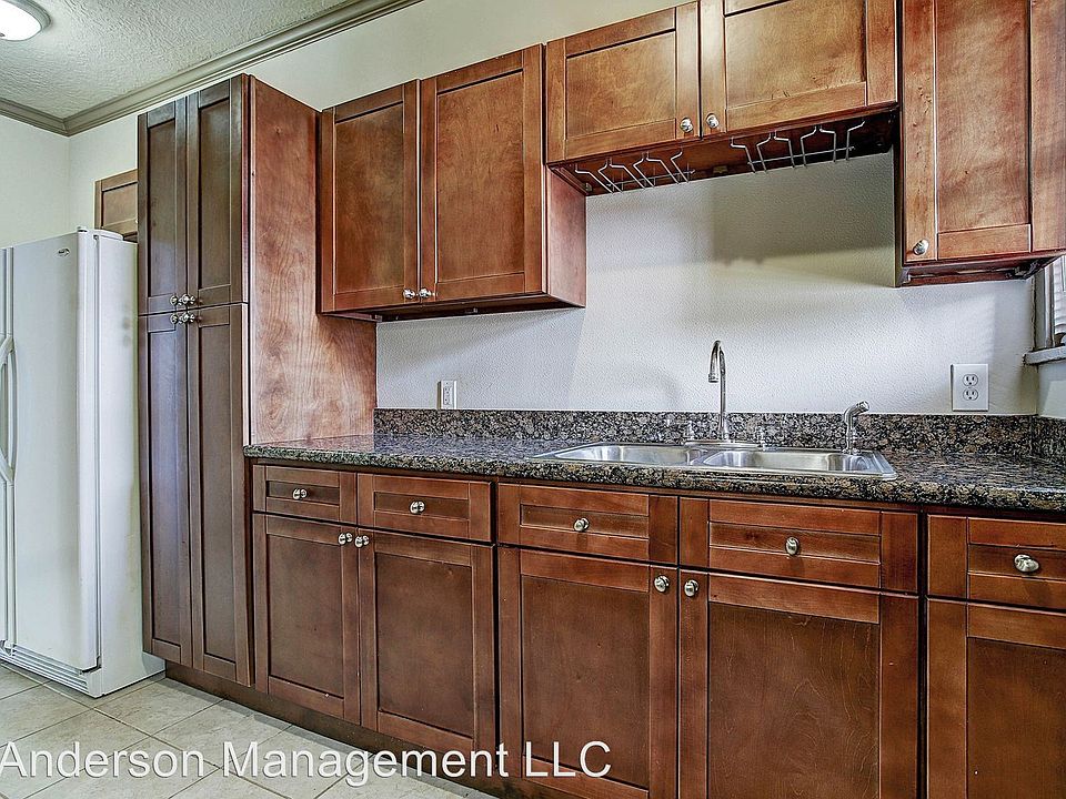 1st image of 2323 Park St Unit 01