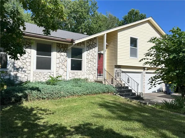 7837 N Euclid Ave, Gladstone, MO 64118