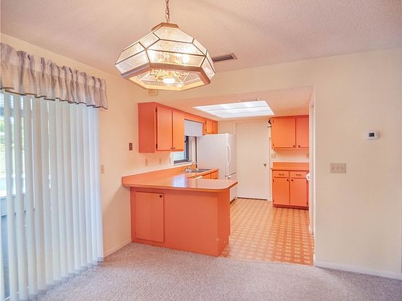 4th image of 6408 Cambridge Dr