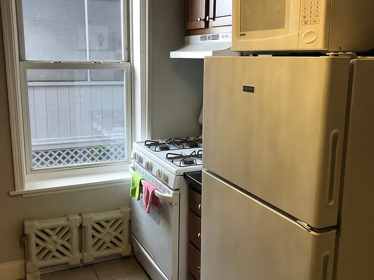 10 Farrington Ave #4 — Photo 31