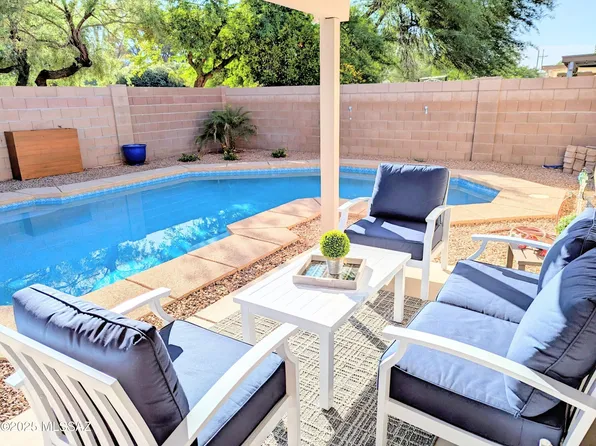 2866 W Medallion Dr, Tucson, AZ 85741