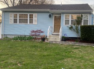 23 Poplar St, Brentwood, NY 11717