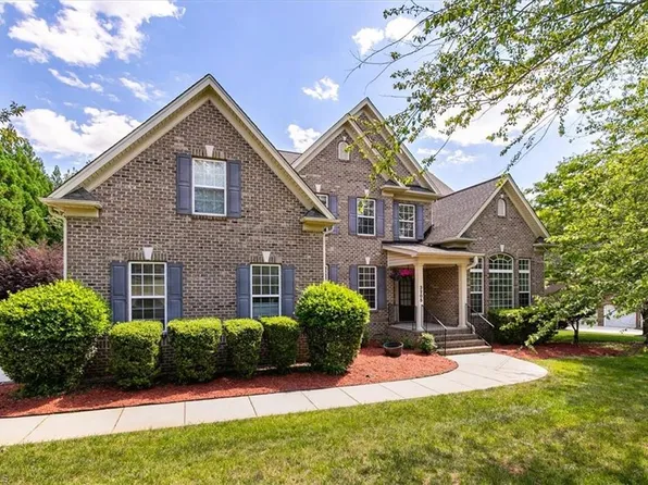 3205 Owls Roost Rd, Greensboro, NC 27410