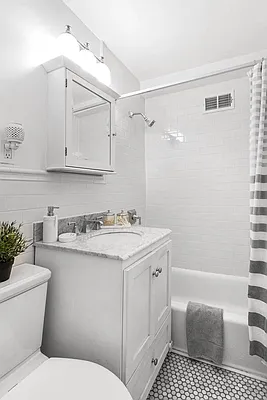 Sold by Compass | media 5