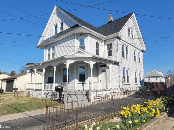 221 Vanneman Ave, Swedesboro, NJ 08085