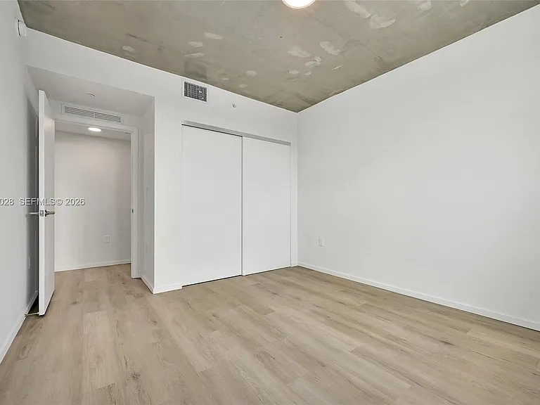 475 NE 125 N #504 — Photo 6