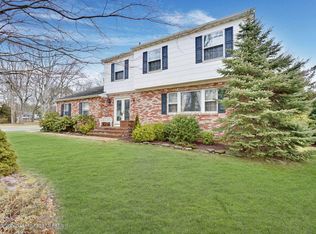 661 Huckleberry Ln, Toms River, NJ