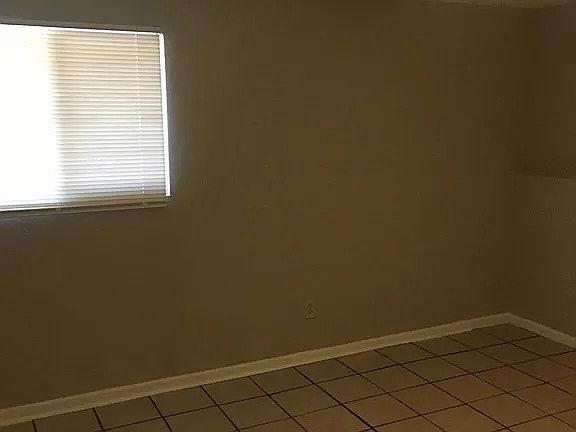 3rd image of 616 Superior St #616
