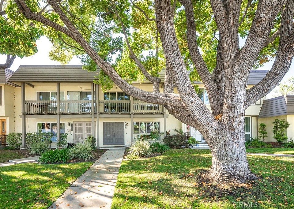 1st image of 4102 Avenida Sevilla