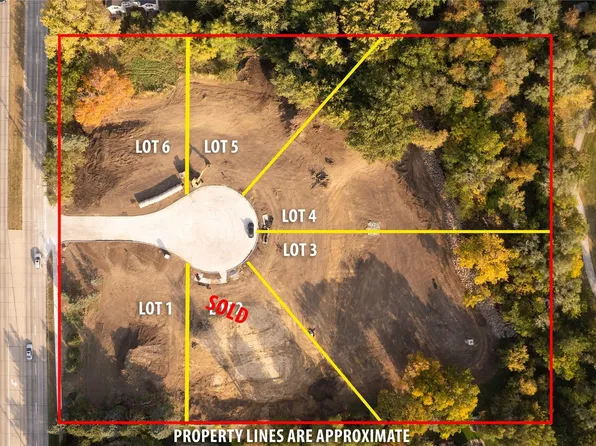 4510 90th St, Urbandale, IA 50322