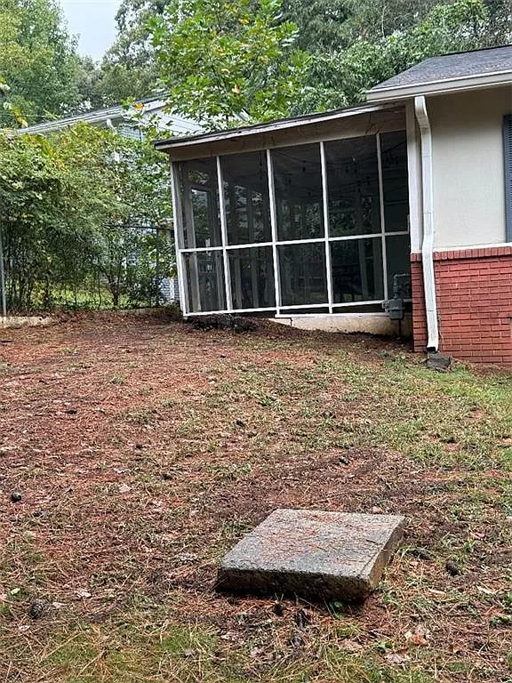3 bed, 1.5 bath, 1120 sqft, $1,795 — Photo 3