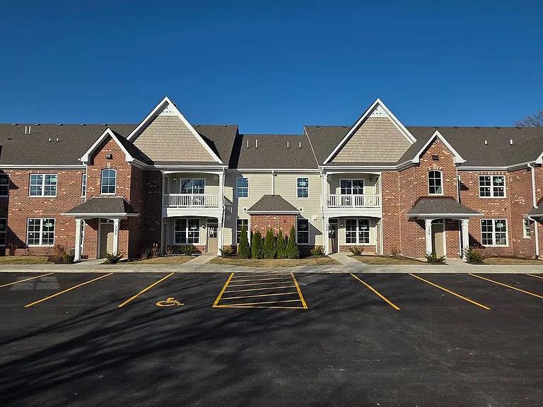 372 Timber Pointe Dr — Photo 2