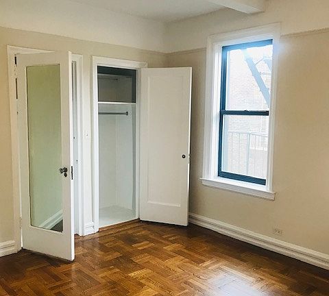 2nd image of 207 W 106th St APT 6A