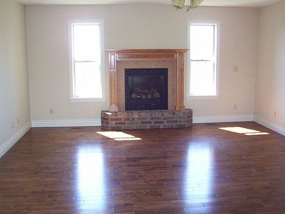 5th image of 1477 S Appomattox Ave
