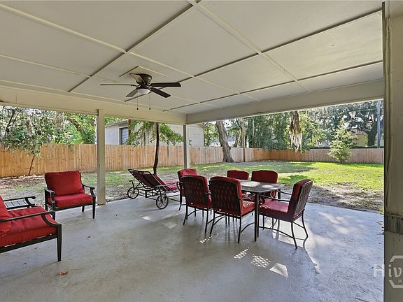 3rd image of 32 Silverstone Circle