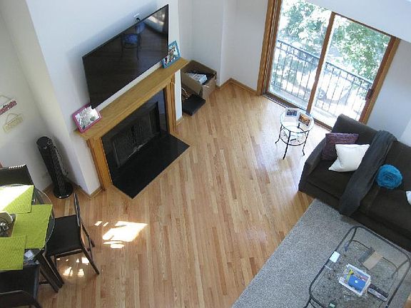 3rd image of 2715 N Wayne Ave #33-Y