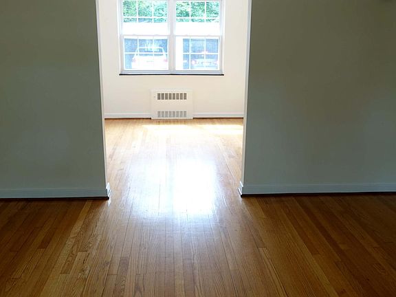 3rd image of 24 Concord Pl #24C
