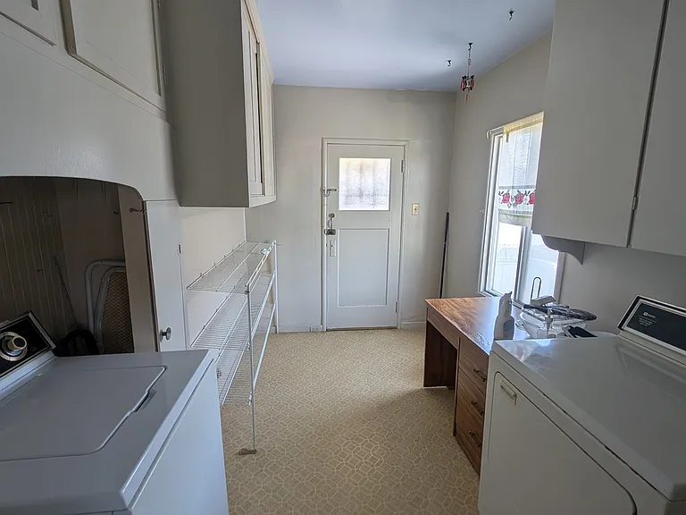 364 Oriente St — Photo 11