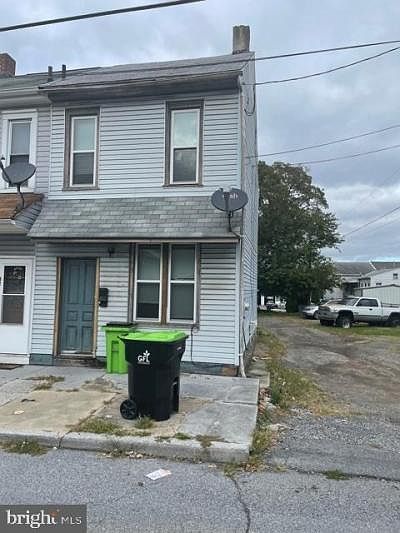 2nd image of 35 Walton St
