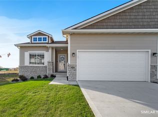 1287 S Maycomb Dr, West Des Moines, IA 50266