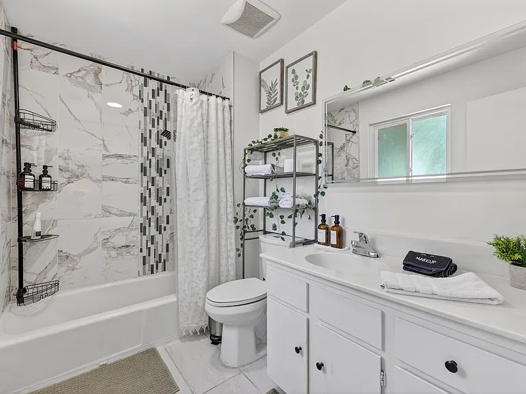 7107 Carriveau Ave NE — Photo 17