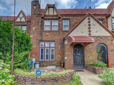 109-07 Francis Lewis Blvd, Queens Village, NY, 11429