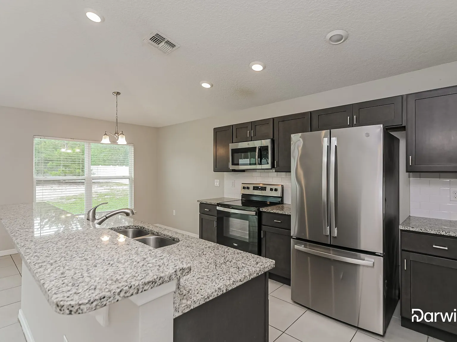 3 bed, 2.0 bath, 1263 sqft, $1,675 — Photo 4