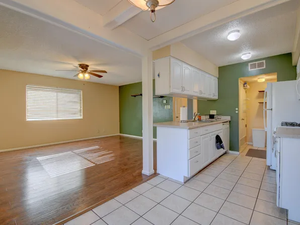 8445 Chambers Ct NE APT D, Albuquerque, NM 87111